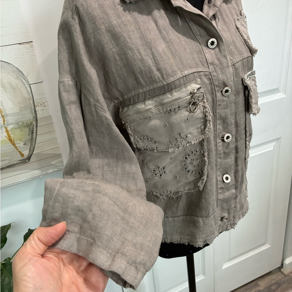 Gray Distressed Utility Jacket with Relaxed Fit - Picture 5 of 6